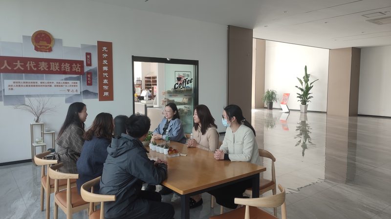 行业现状：定制服务市场日益细分，专业能力成为关键