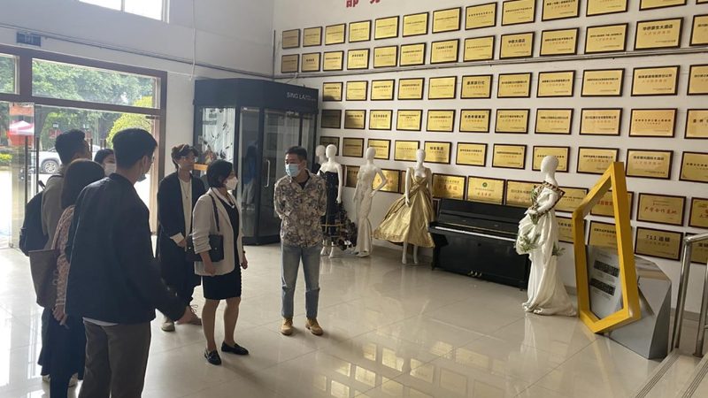 婚庆短视频素材可以分为以下几类：