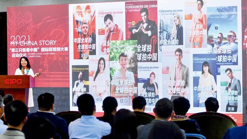 宣传片拍摄器材与普通摄像区别：揭秘专业与普及的差异